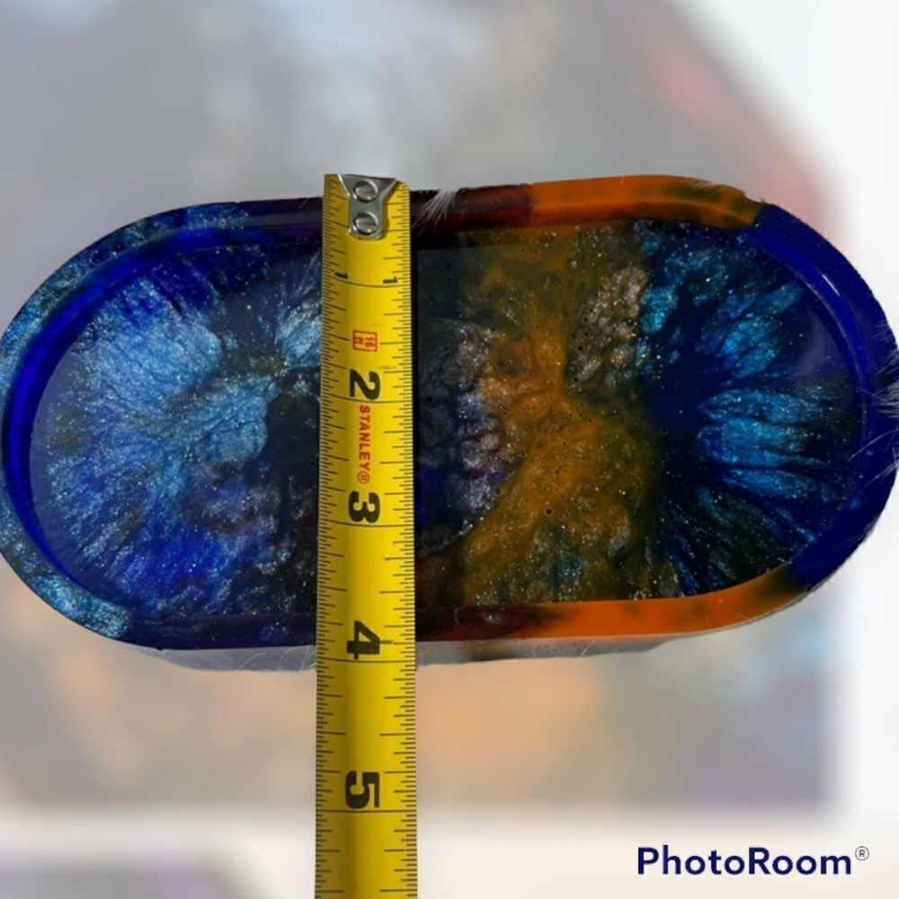 Handcrafted Resin Tray - Picture 5 of 5